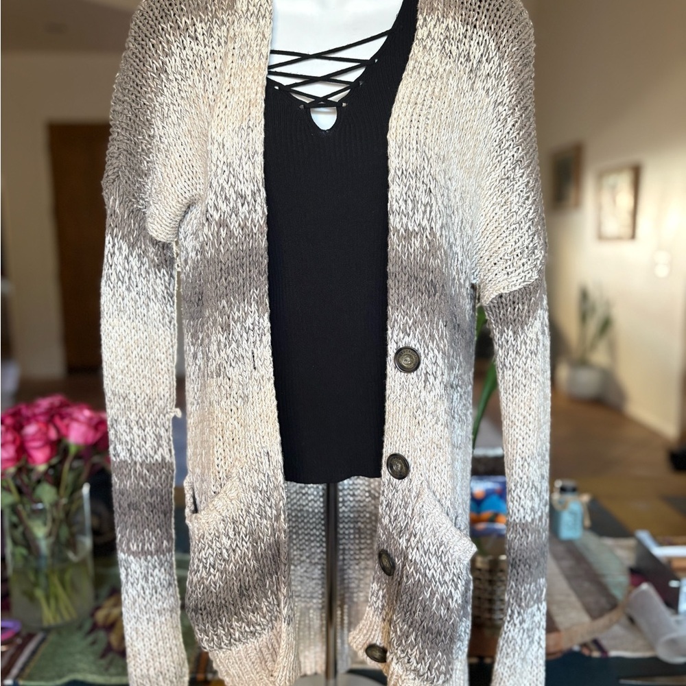 ❤️HOST PICK❤️Abercrombie & Fitch Cream and Brown Cardigan Sweater - Picture 2 of 4